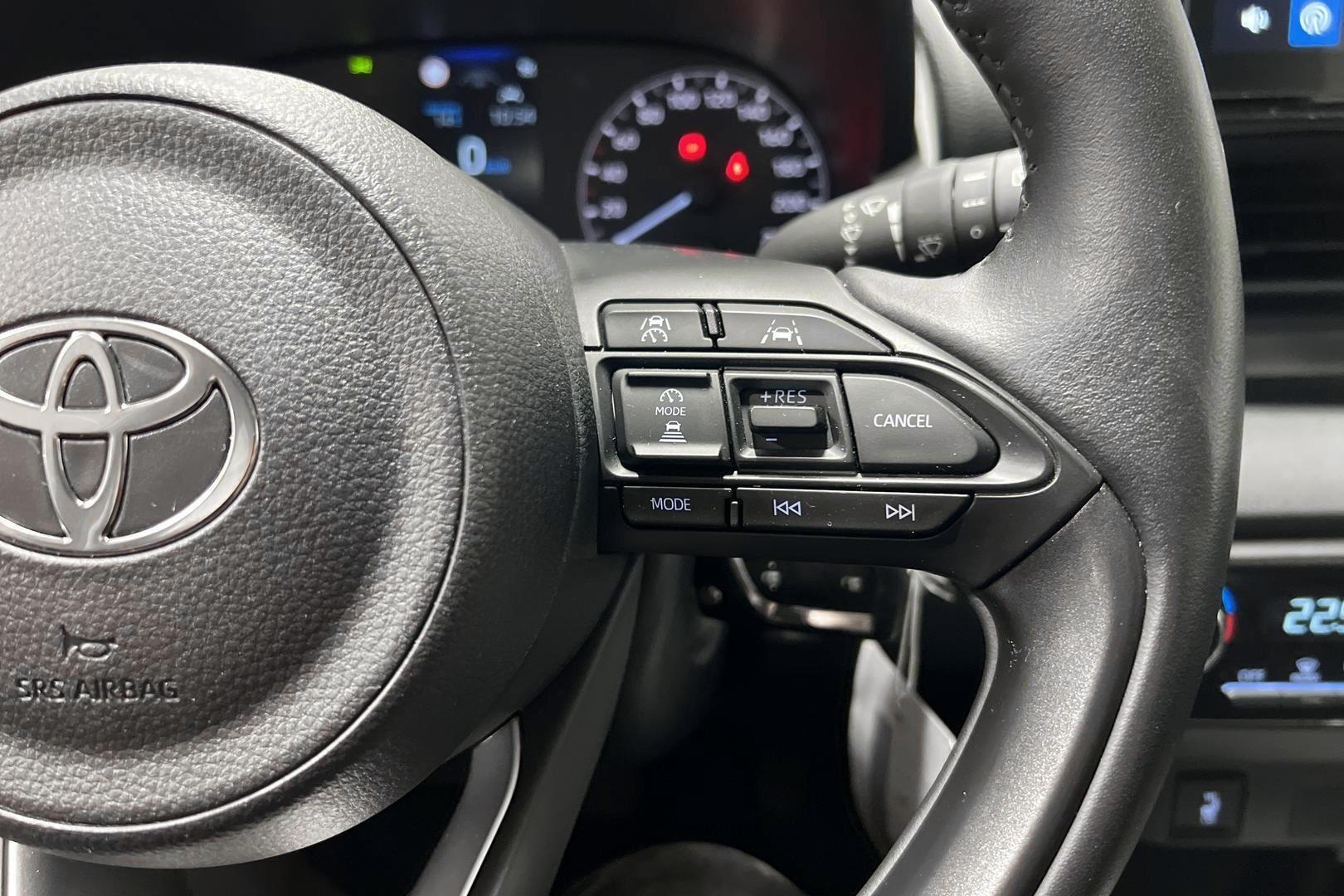 TOYOTA Yaris 19
