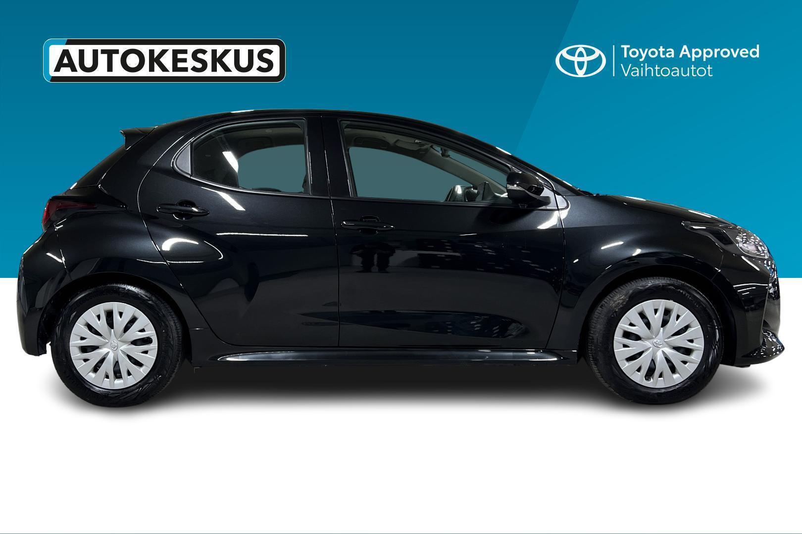 TOYOTA Yaris 4