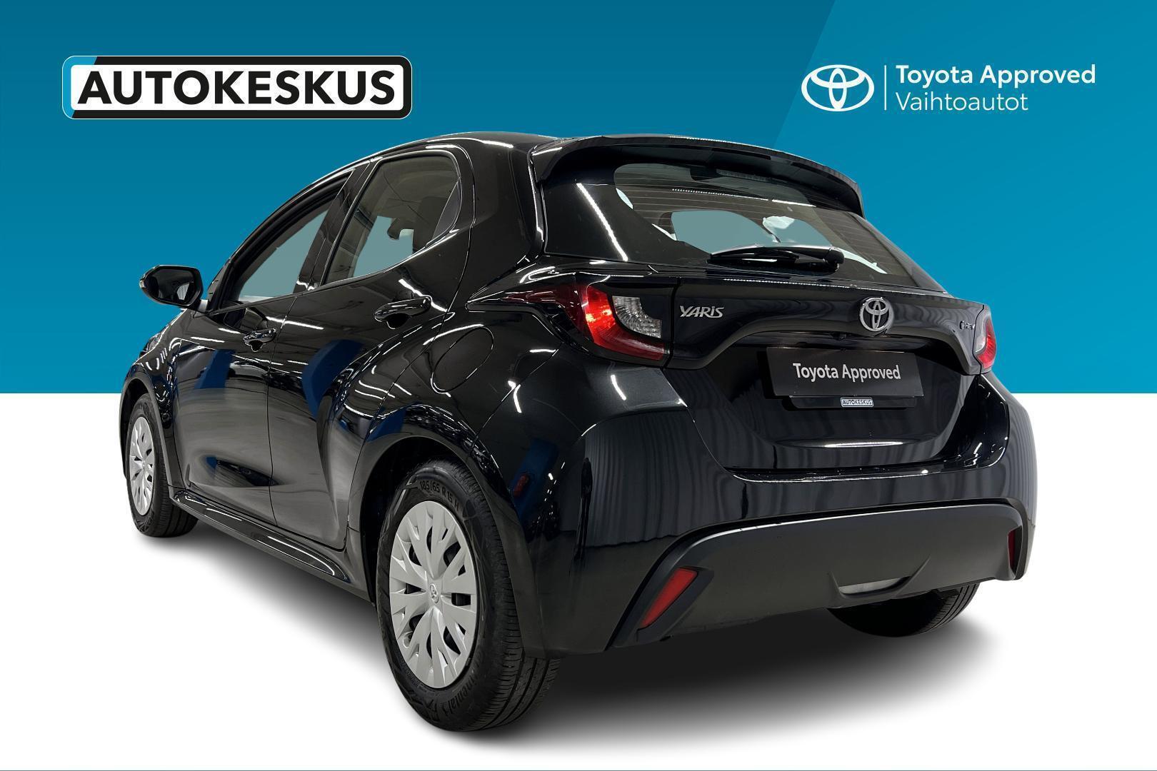 TOYOTA Yaris 7