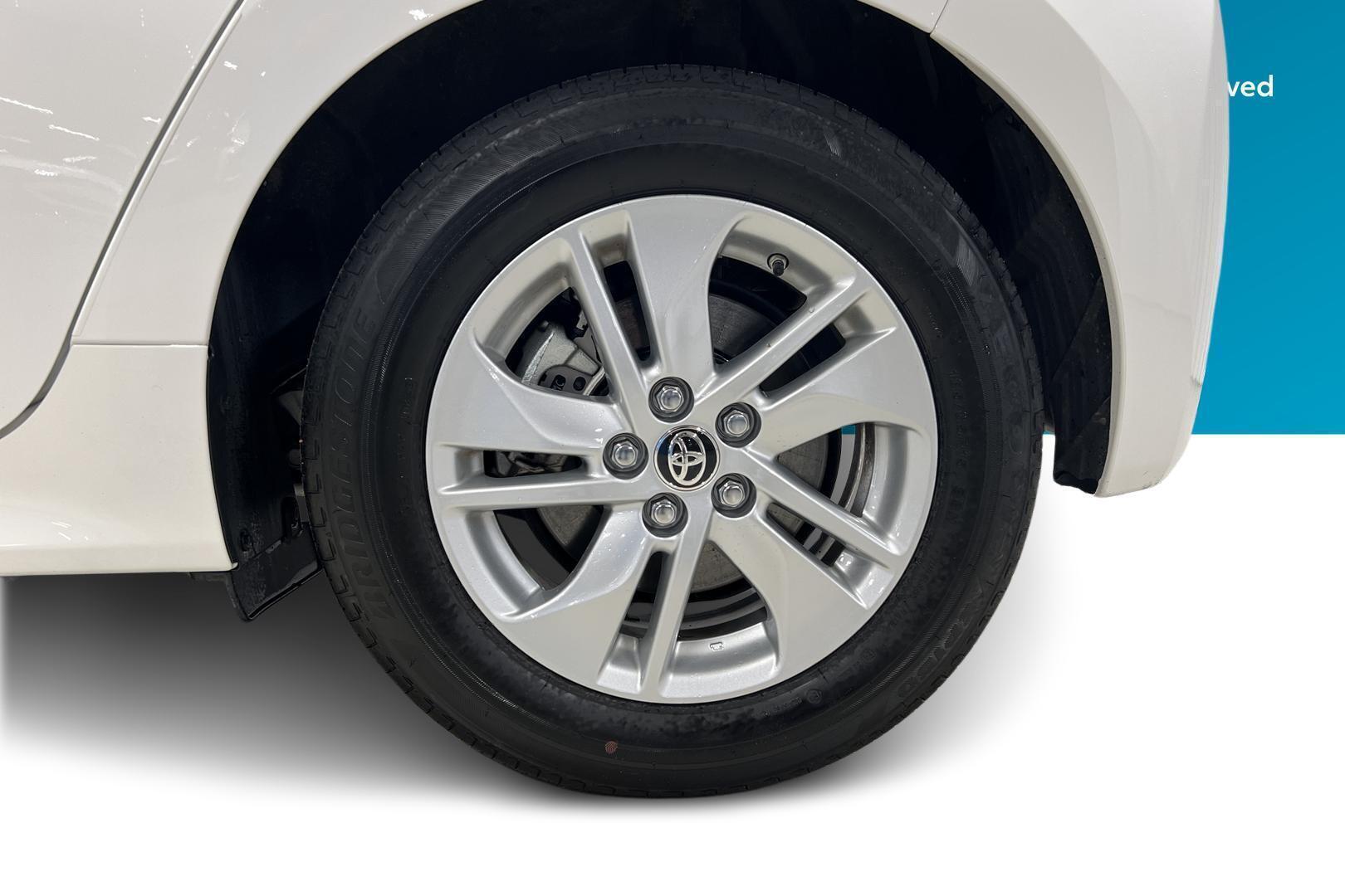 TOYOTA Yaris 13