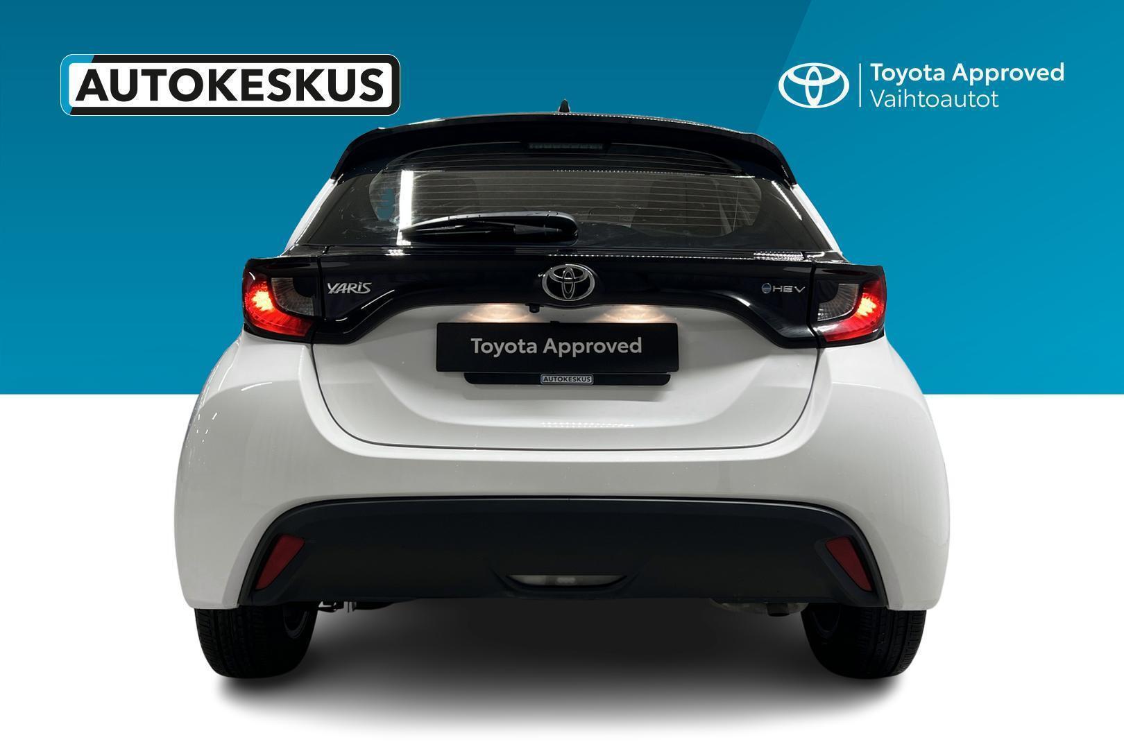 TOYOTA Yaris 6
