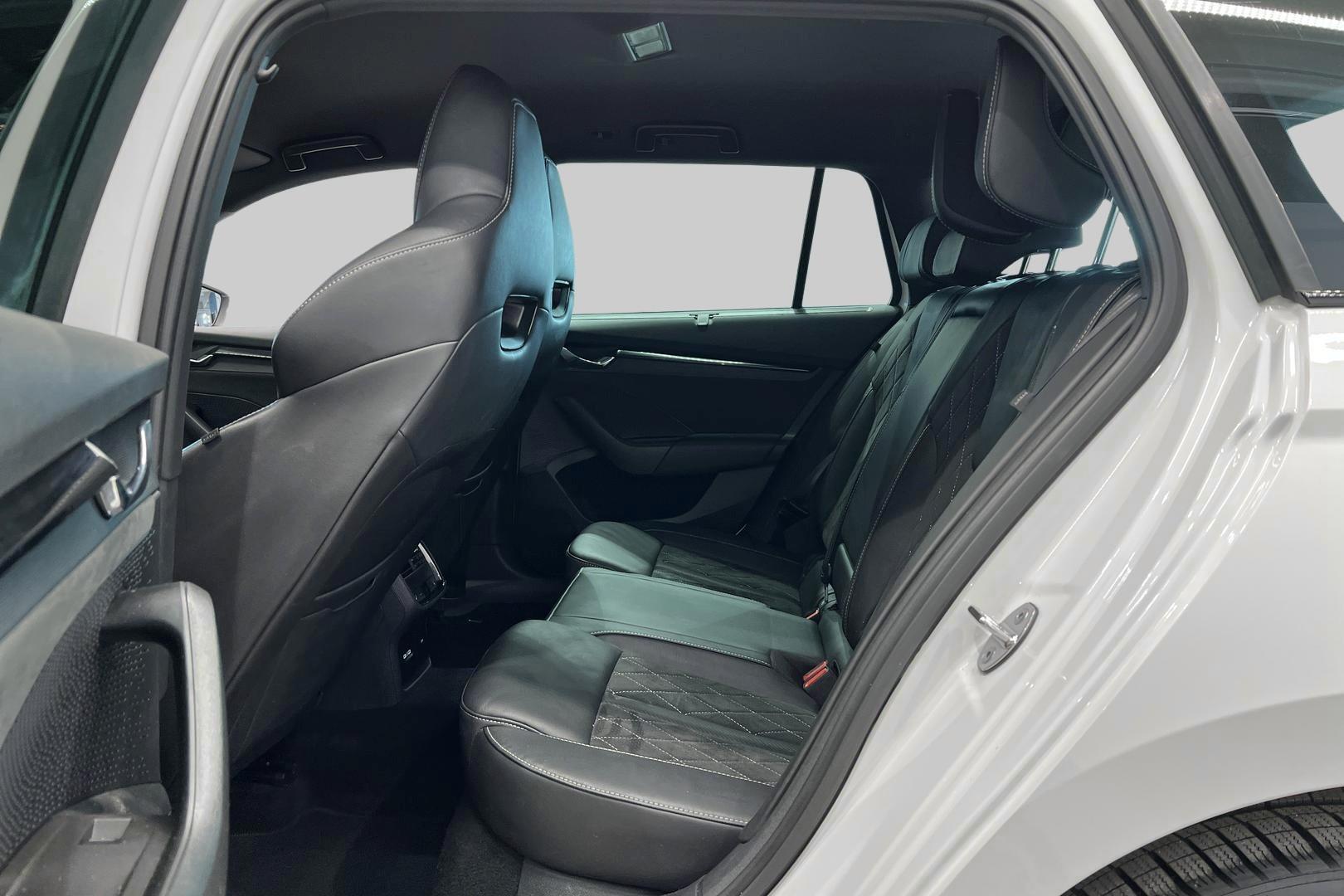 SKODA OCTAVIA 2023