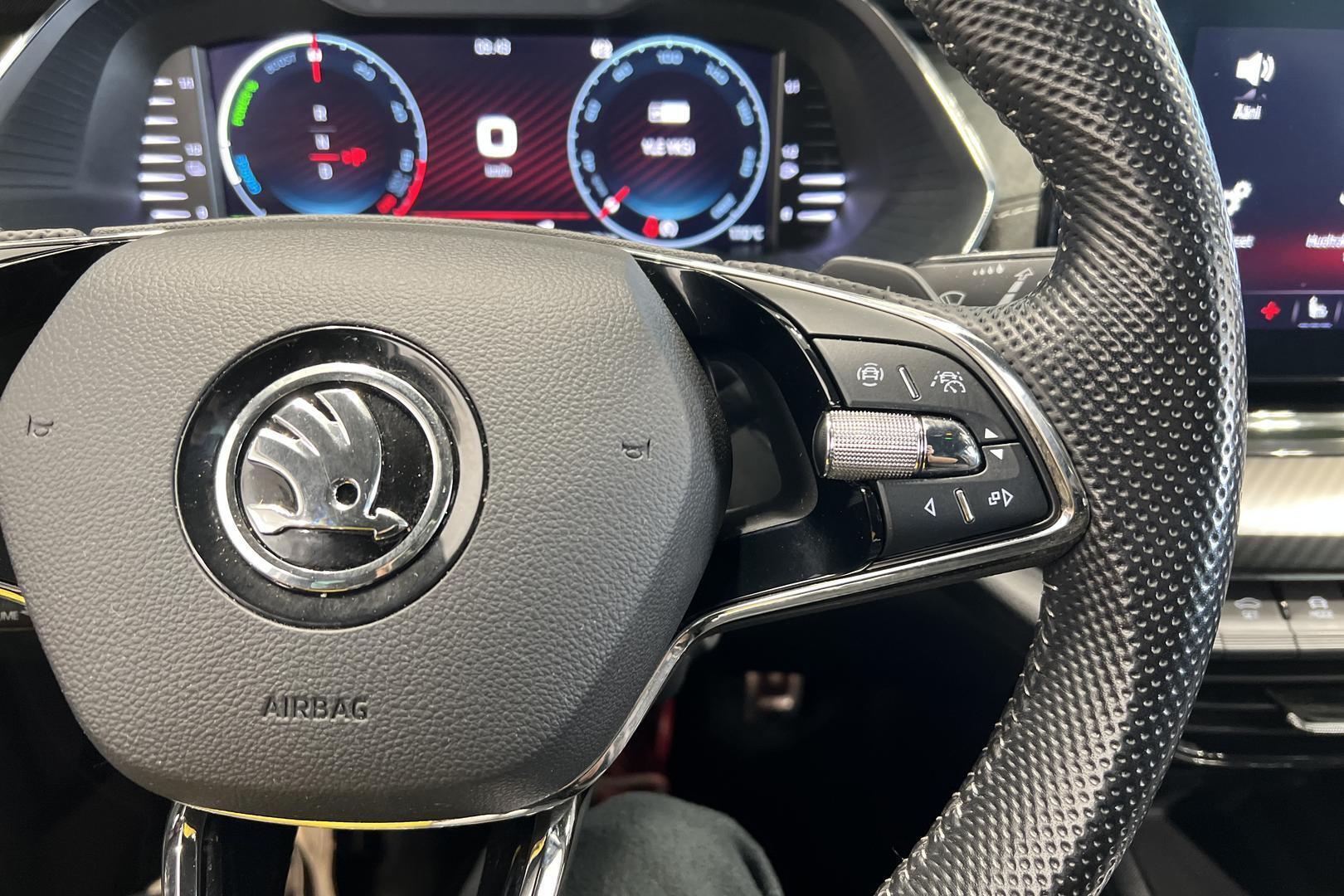 SKODA OCTAVIA 2023