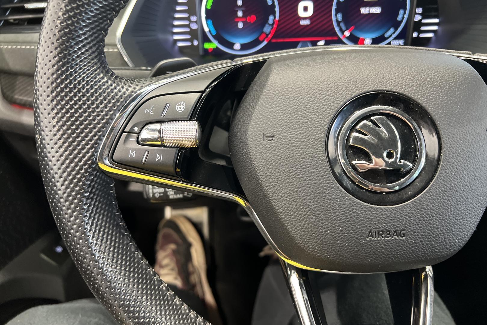 SKODA OCTAVIA 2023