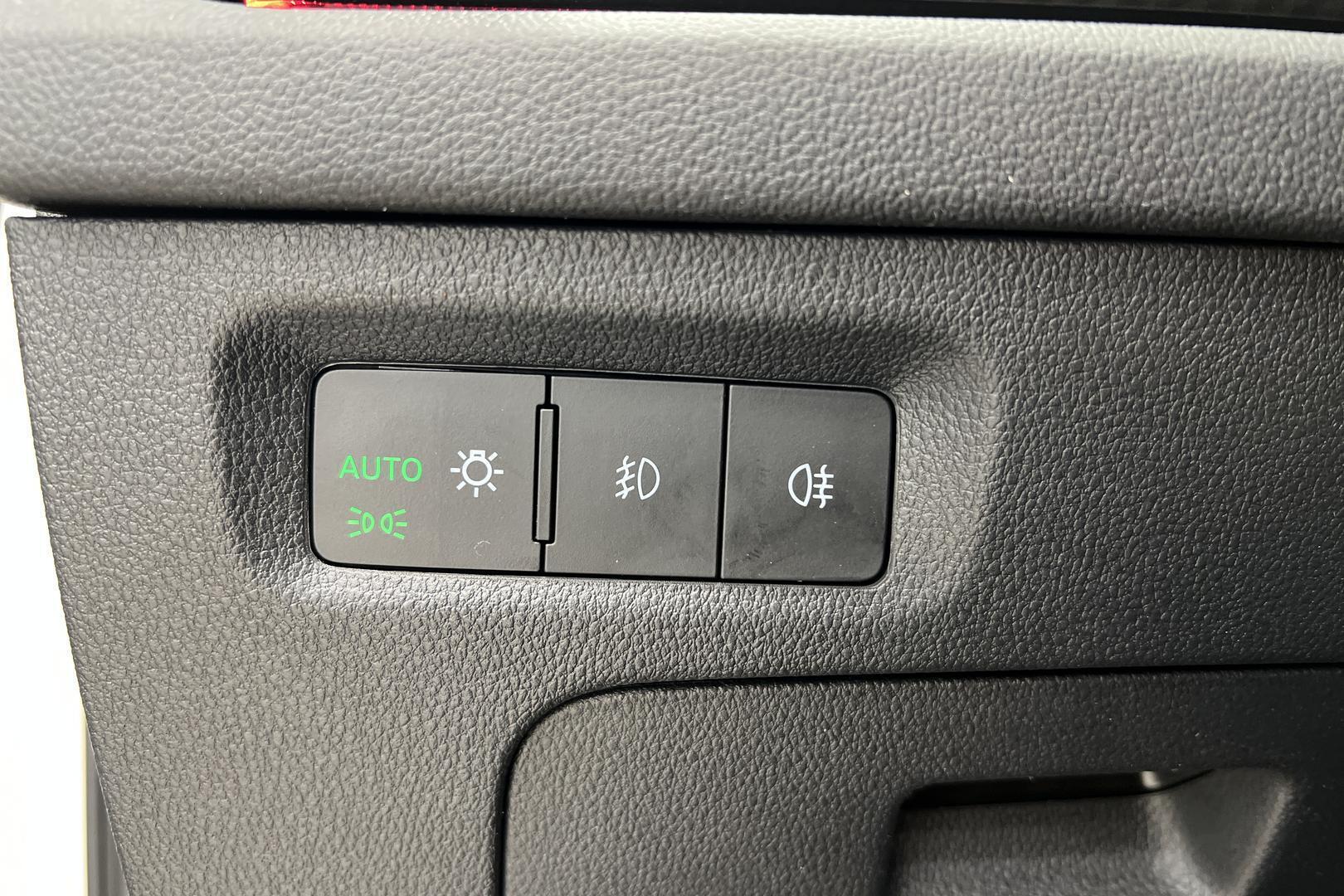SKODA OCTAVIA 2023
