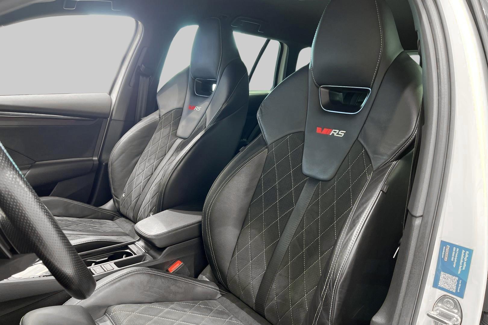 SKODA OCTAVIA 2023