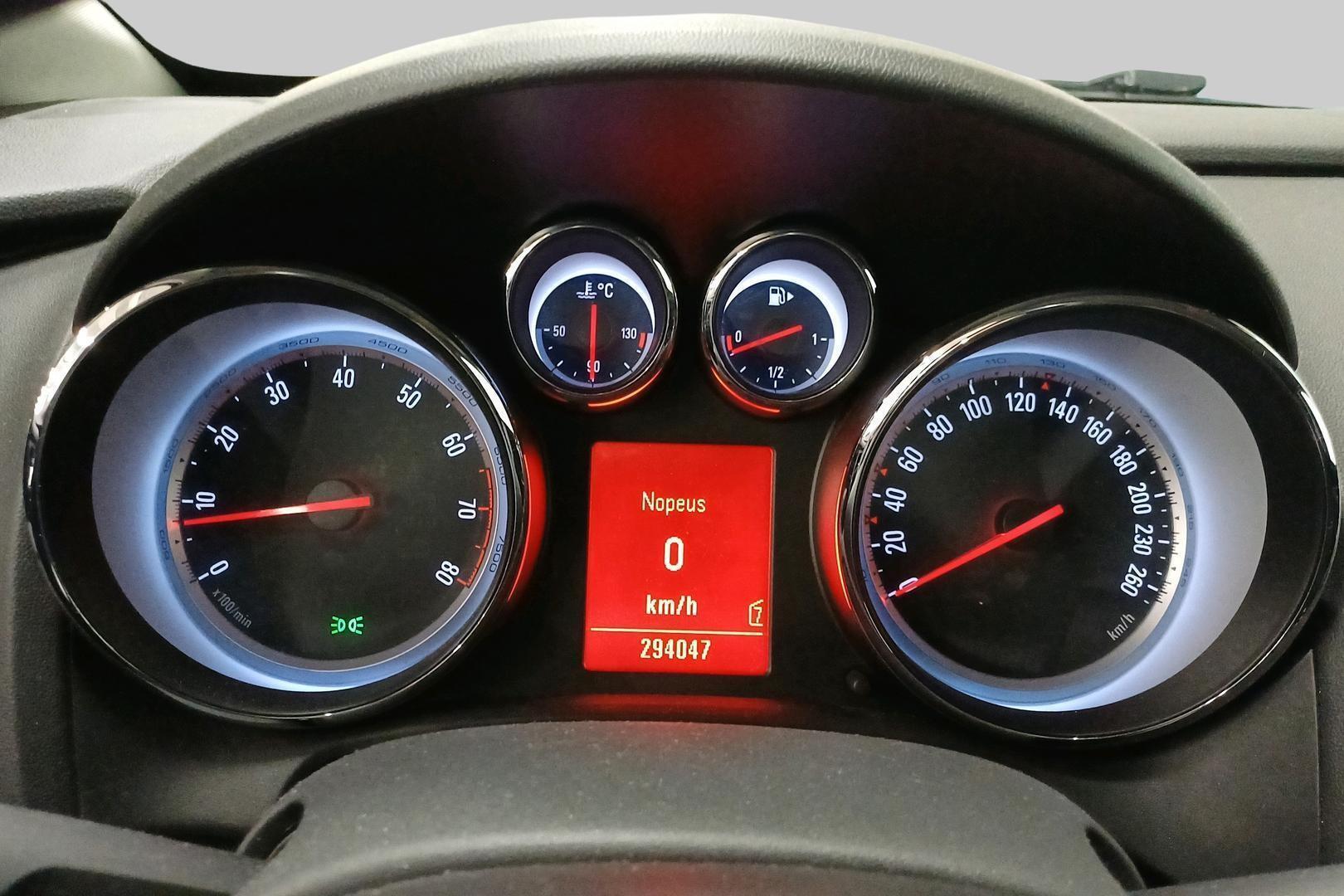 OPEL Astra 2011