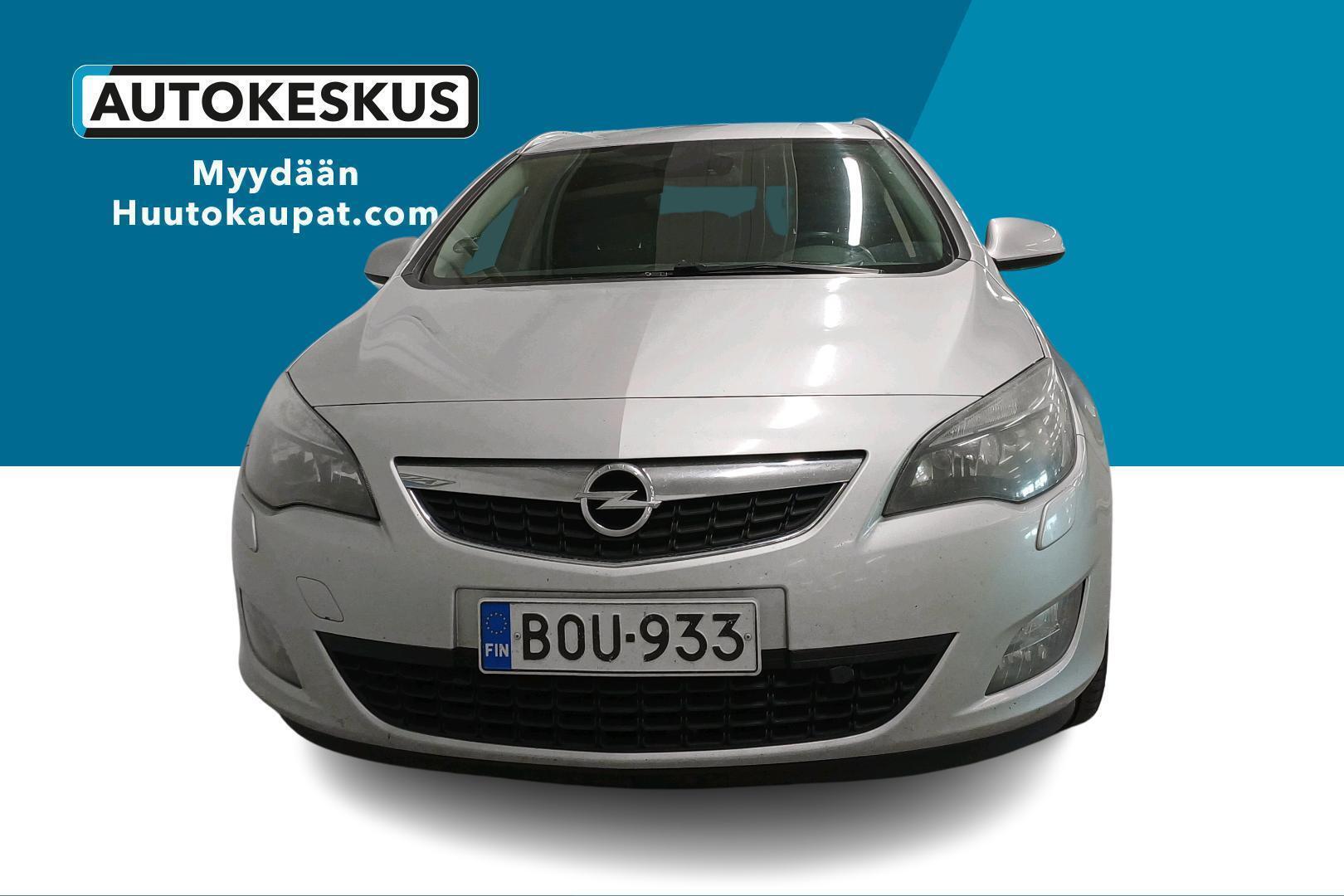 OPEL Astra 2011