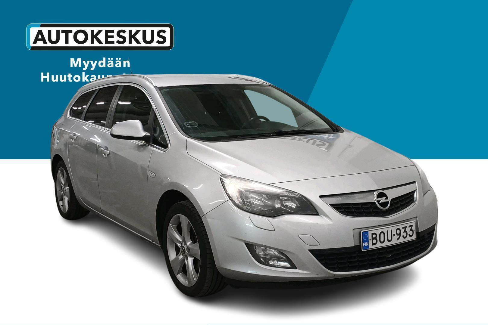 OPEL Astra 2011