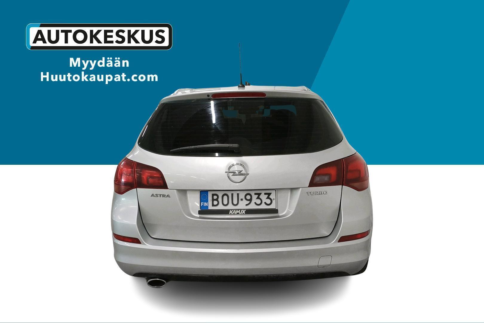 OPEL Astra 2011
