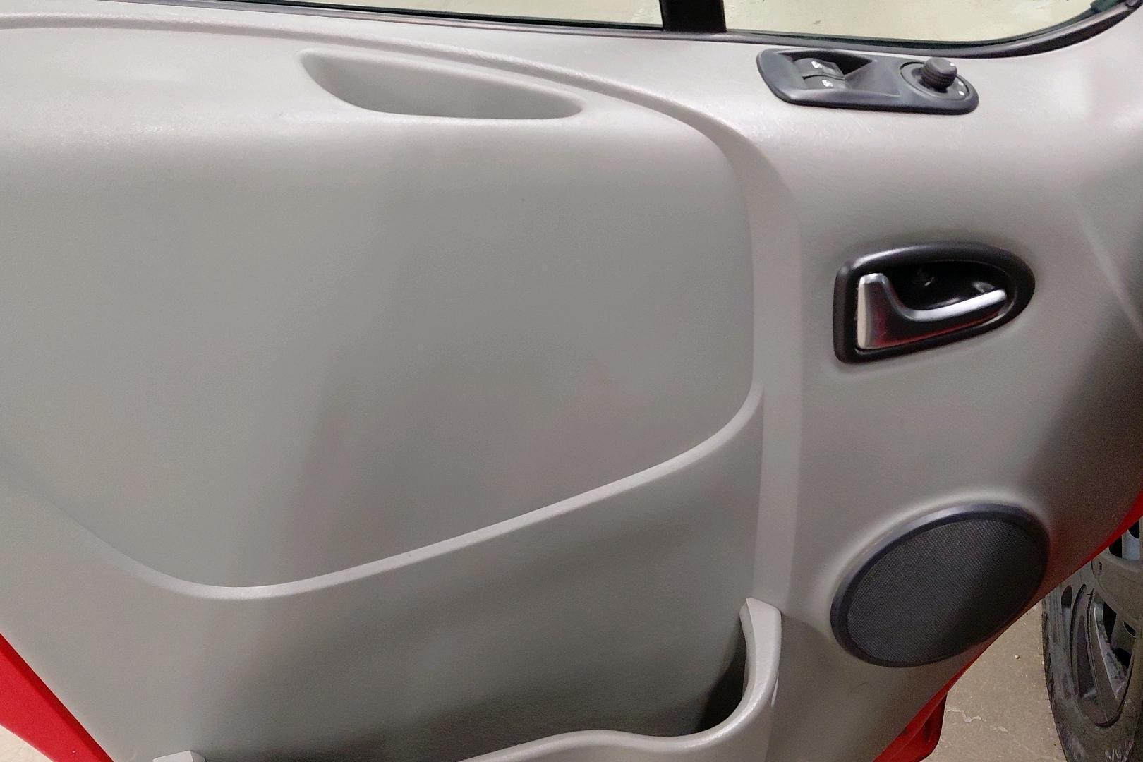 NISSAN Primastar 2011