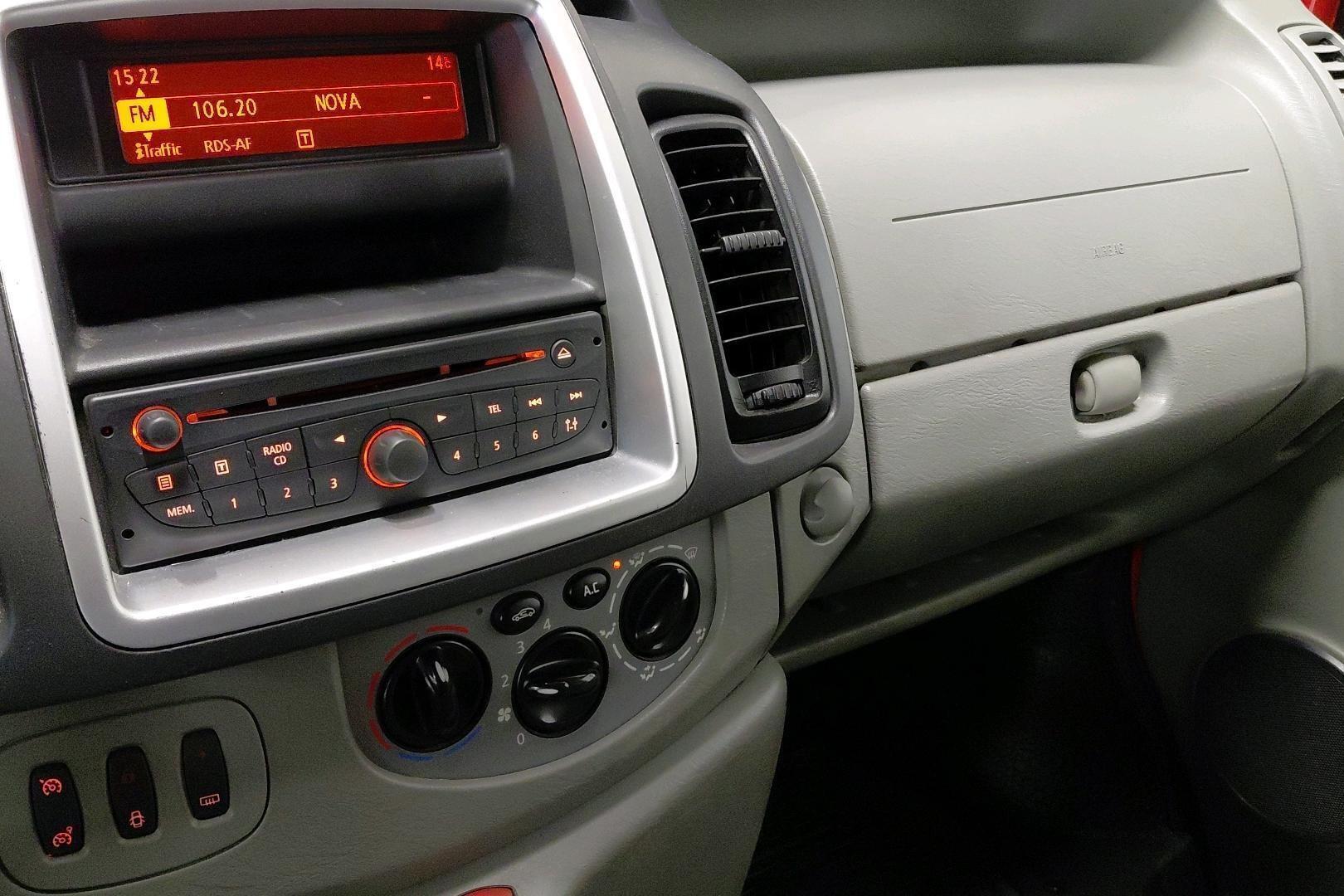 NISSAN Primastar 2011