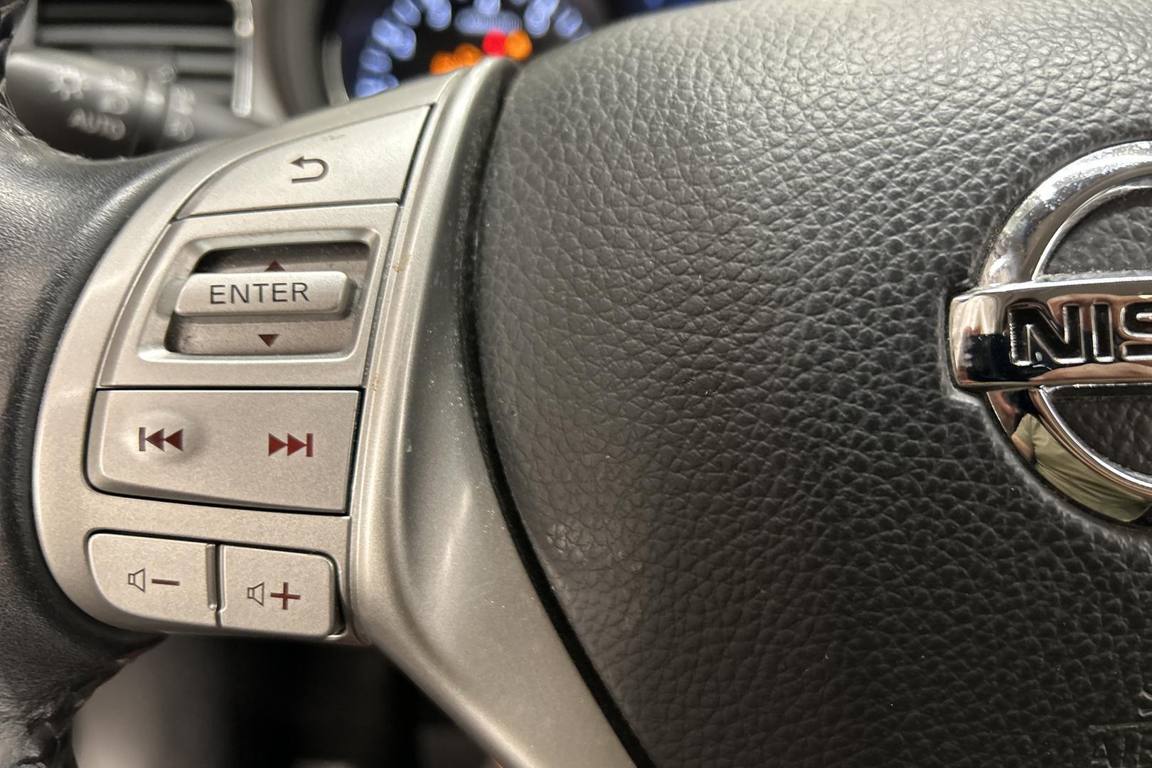 NISSAN Pulsar 2016