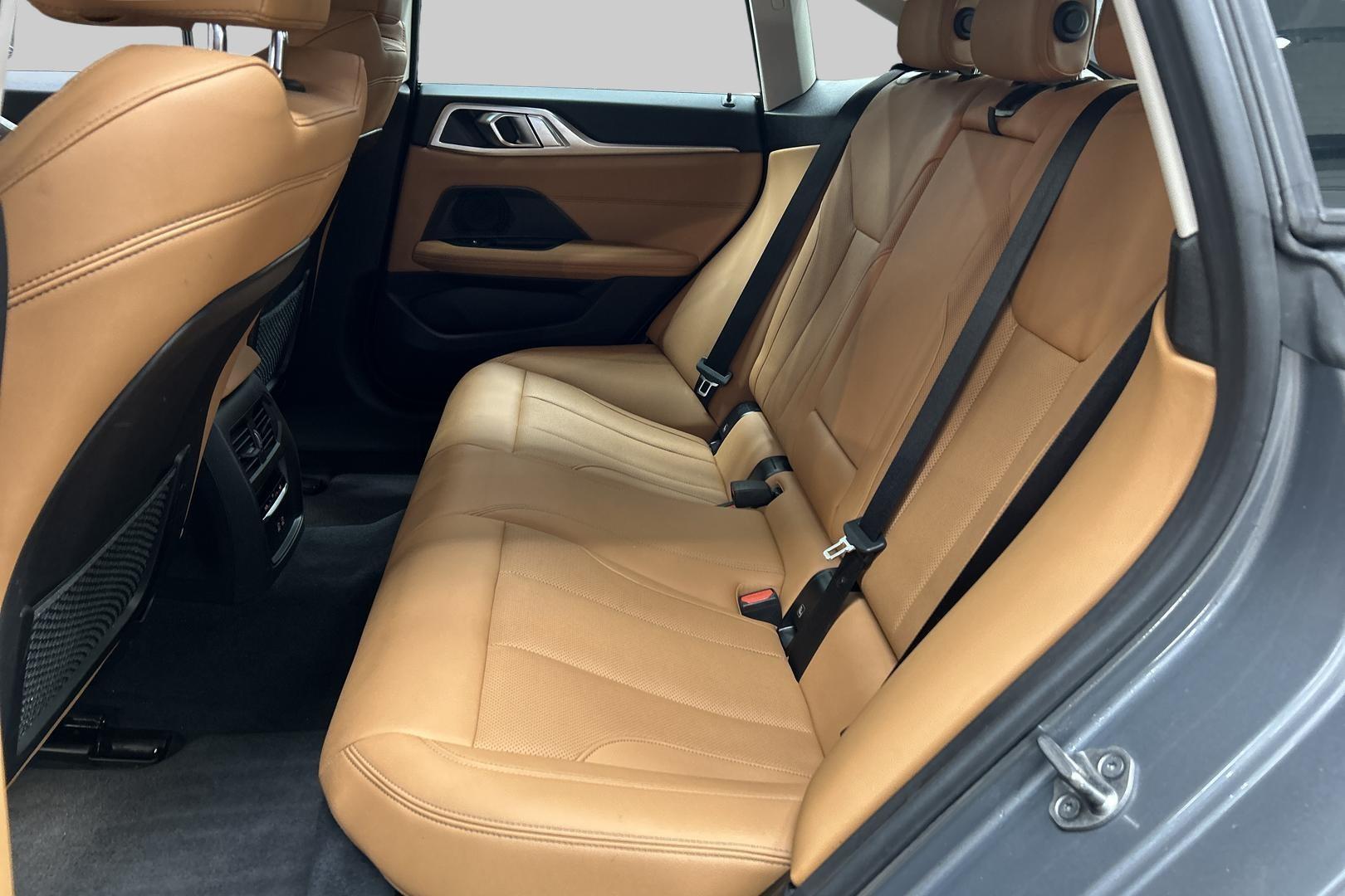 BMW i4 10