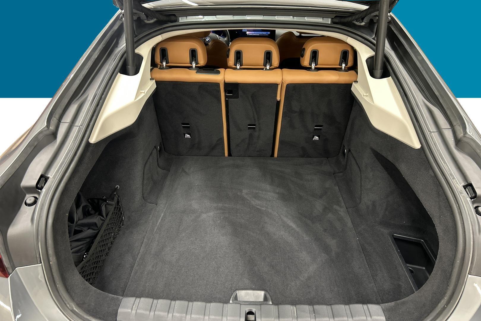 BMW i4 12