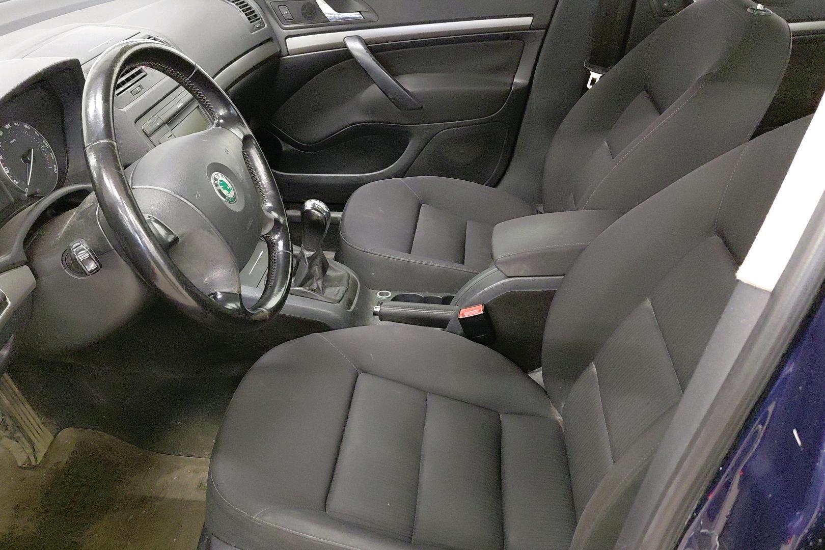 SKODA Octavia 2005