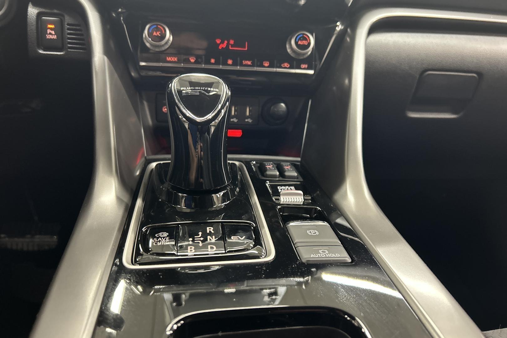 MITSUBISHI Eclipse Cross 2025