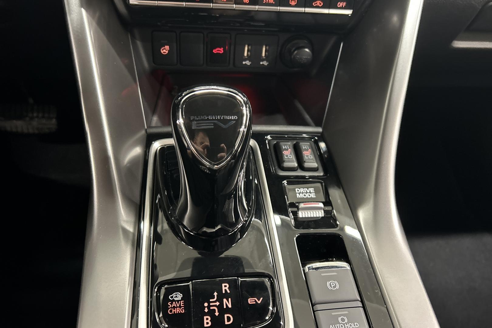 MITSUBISHI Eclipse Cross 2025