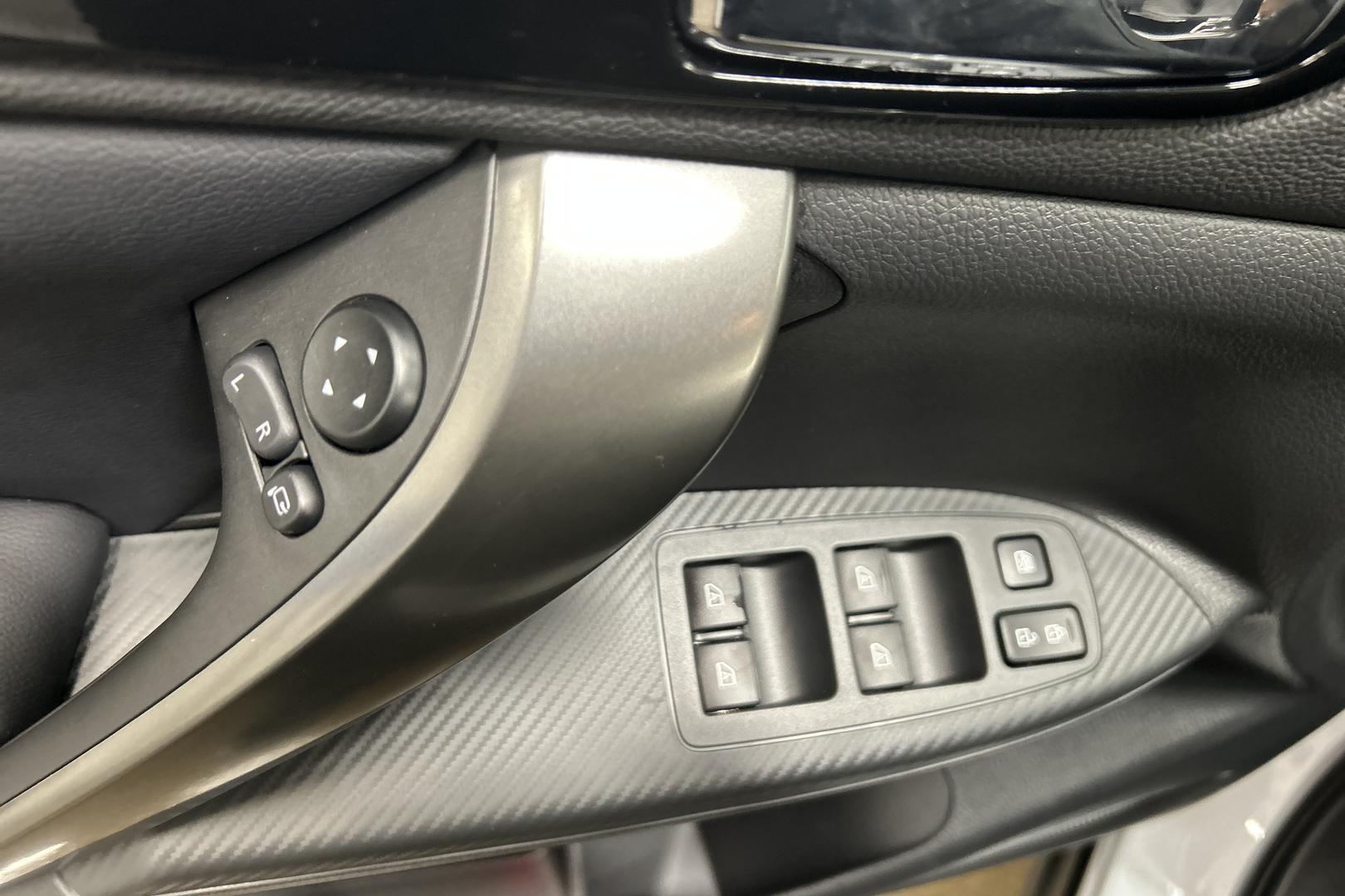 MITSUBISHI Eclipse Cross 2025