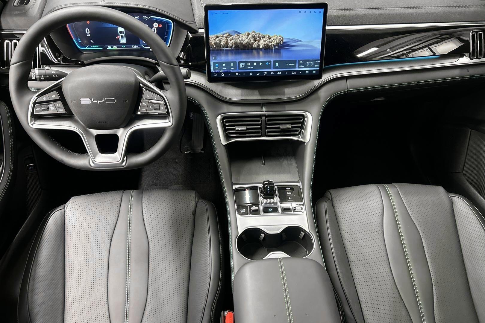BYD Seal U 11