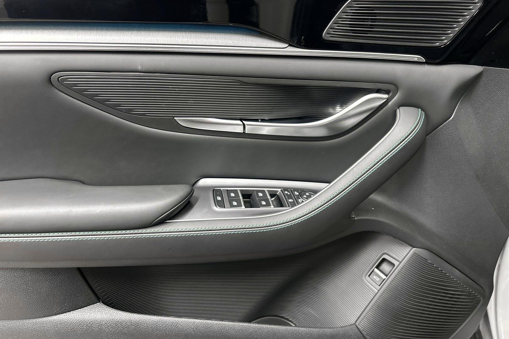 BYD Seal U 14