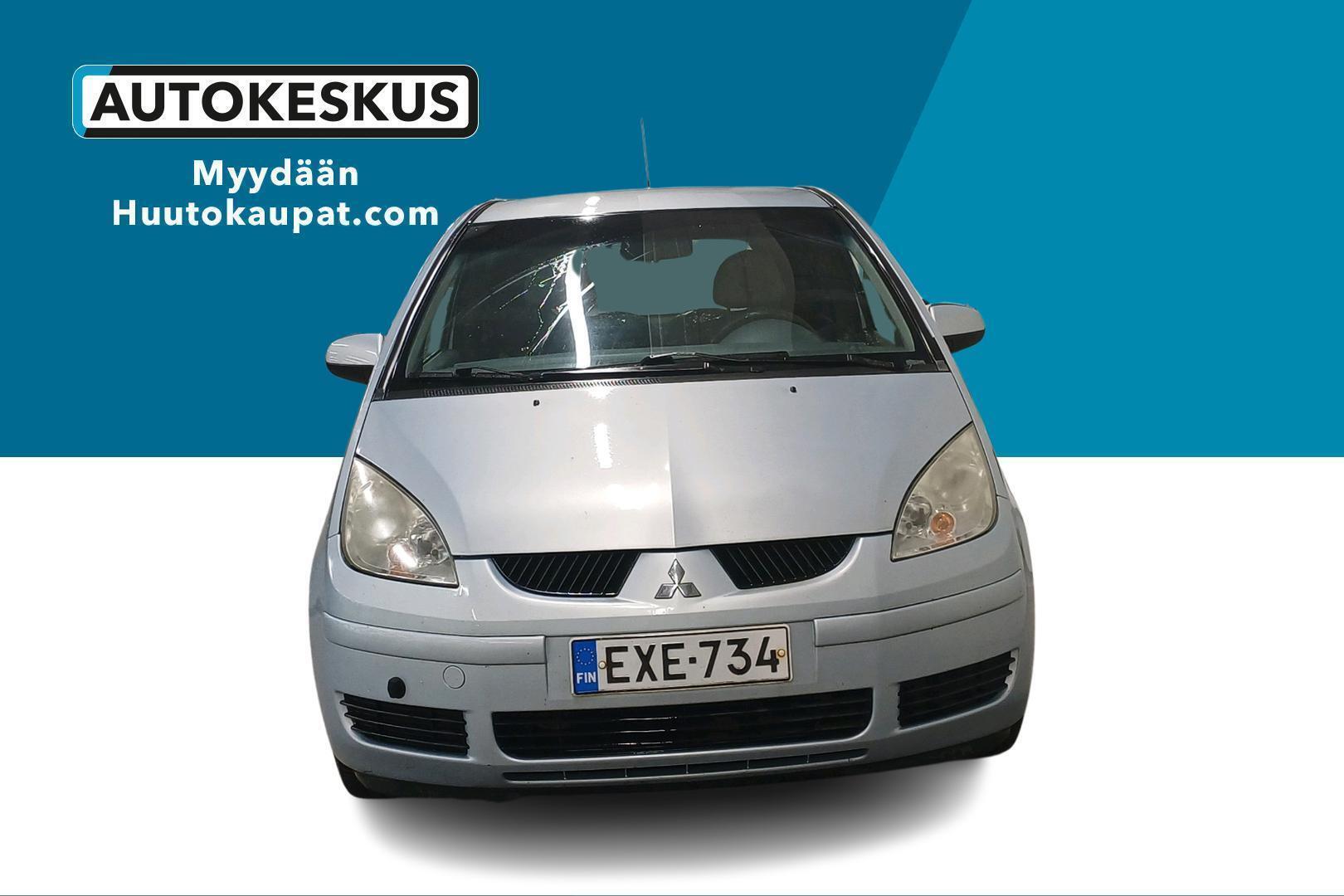 MITSUBISHI Colt 2004