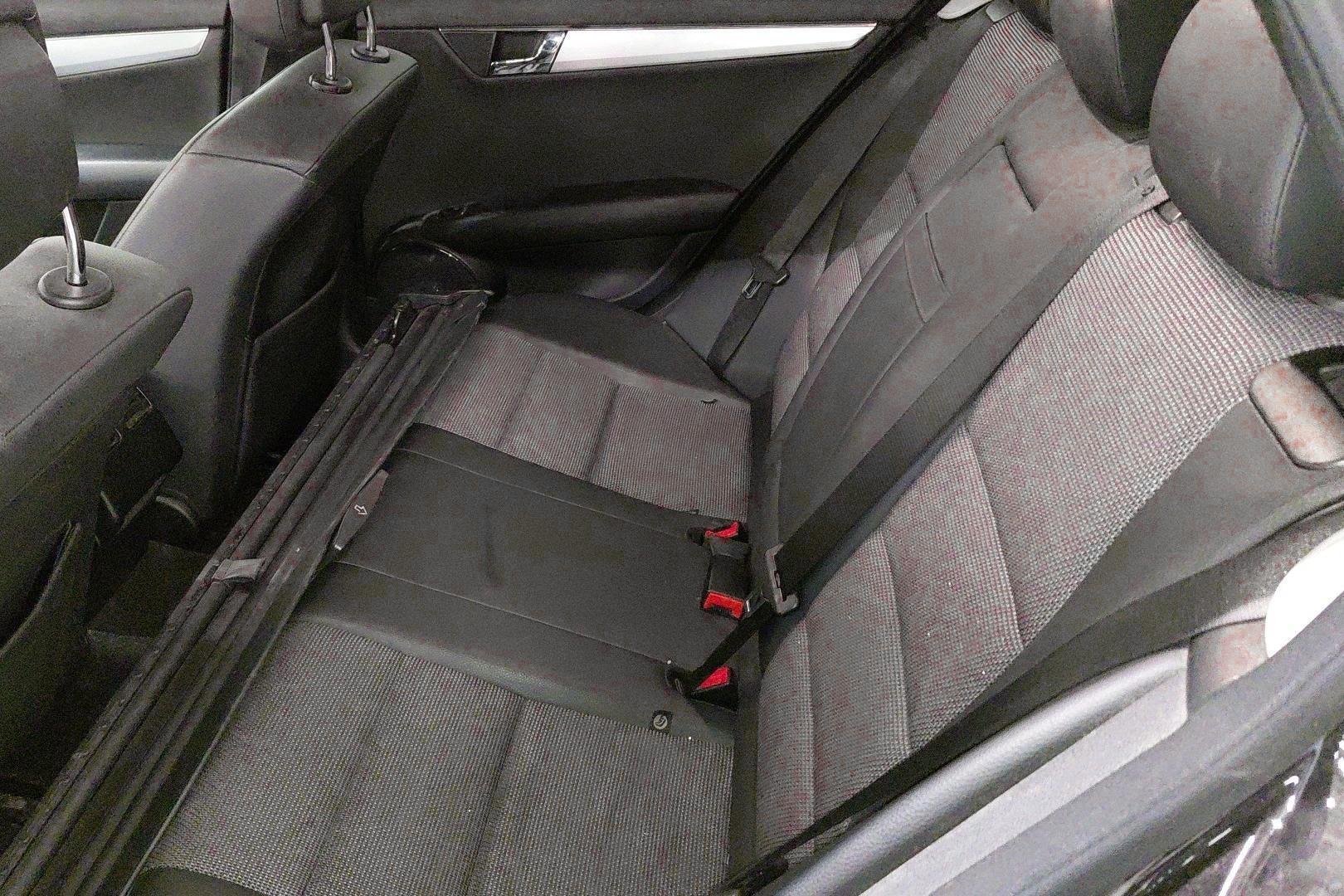 MERCEDES-BENZ C 2009