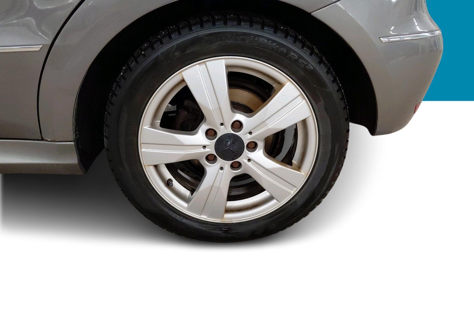 MERCEDES-BENZ A 2009