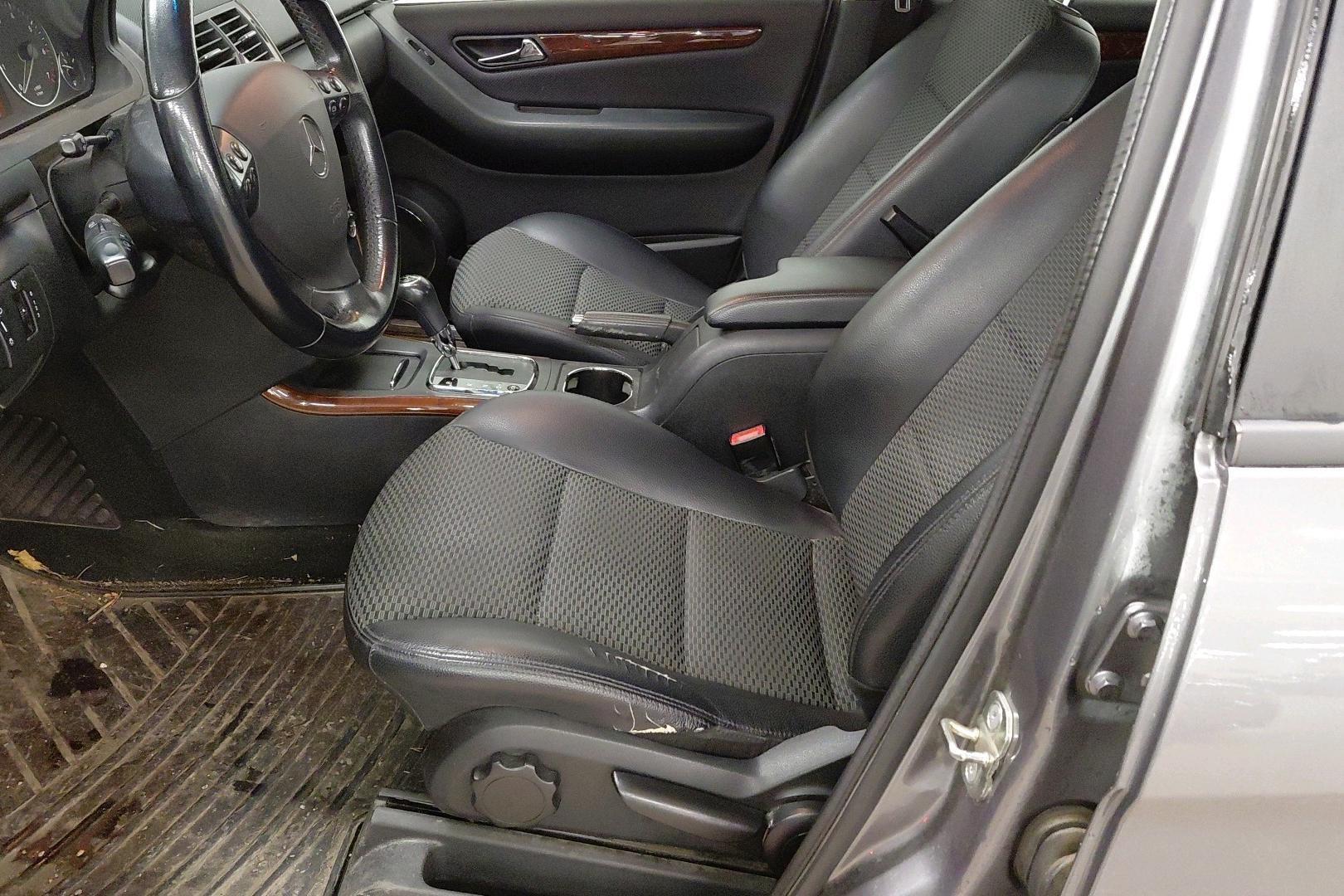 MERCEDES-BENZ A 2009