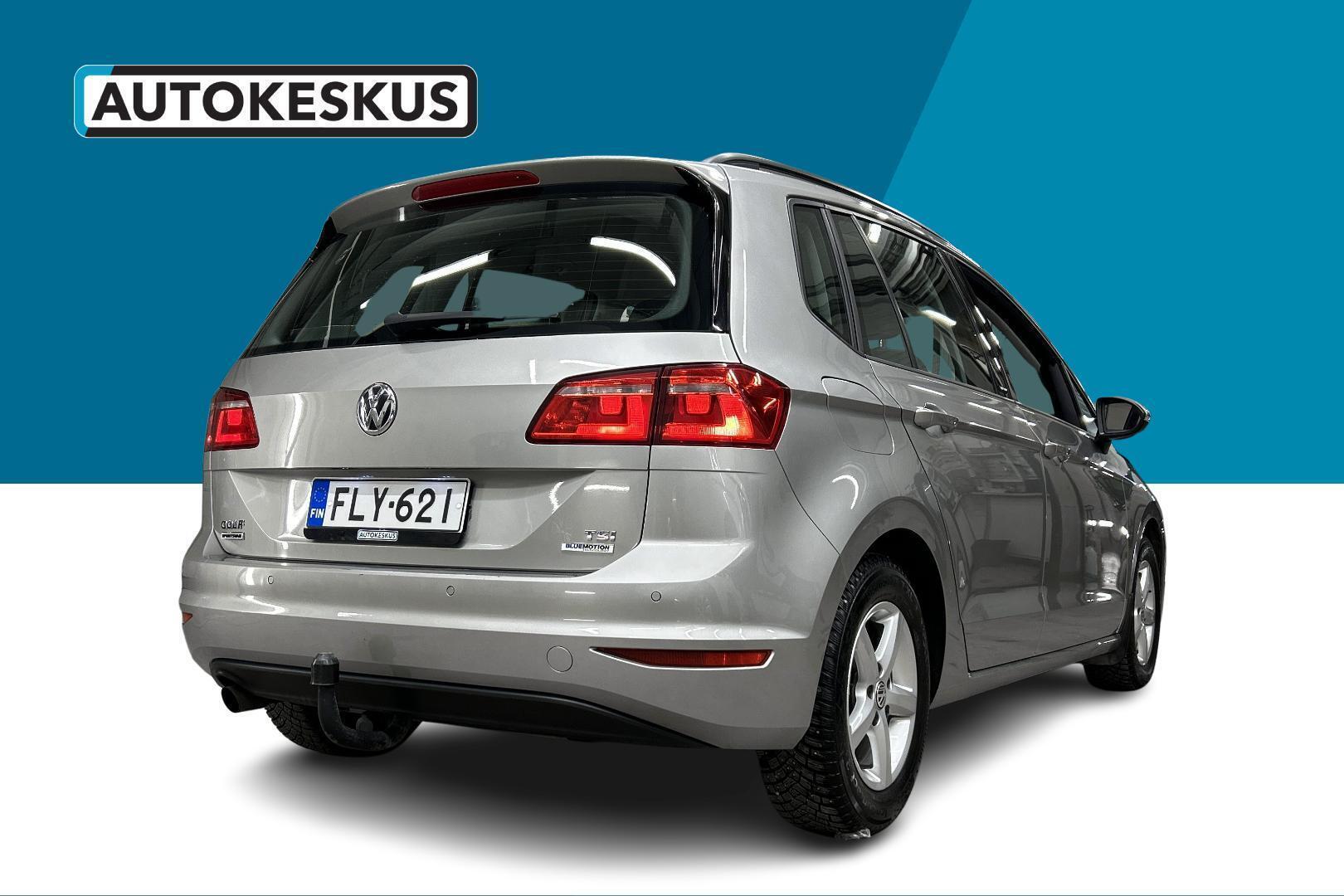 VOLKSWAGEN Golf Sportsvan 2016