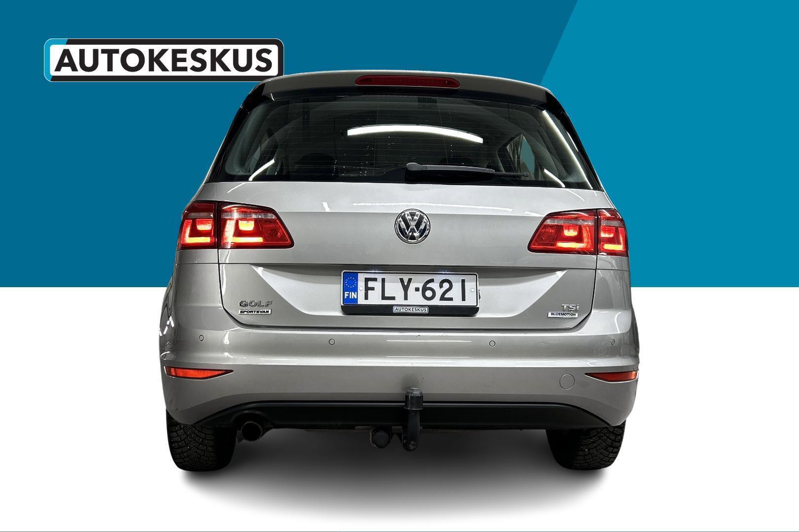 VOLKSWAGEN Golf Sportsvan 2016