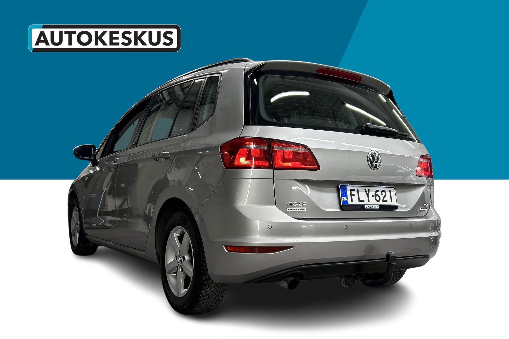 VOLKSWAGEN Golf Sportsvan 2016