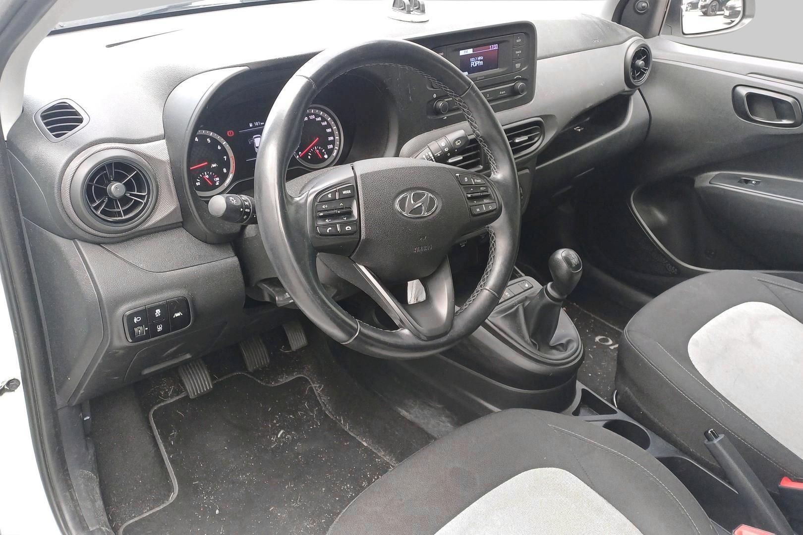 HYUNDAI i10 2021