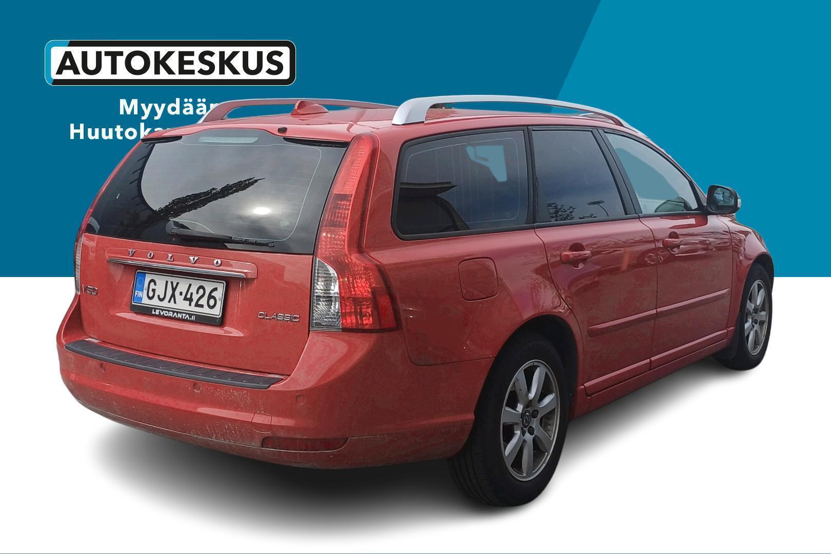 VOLVO V50 2011