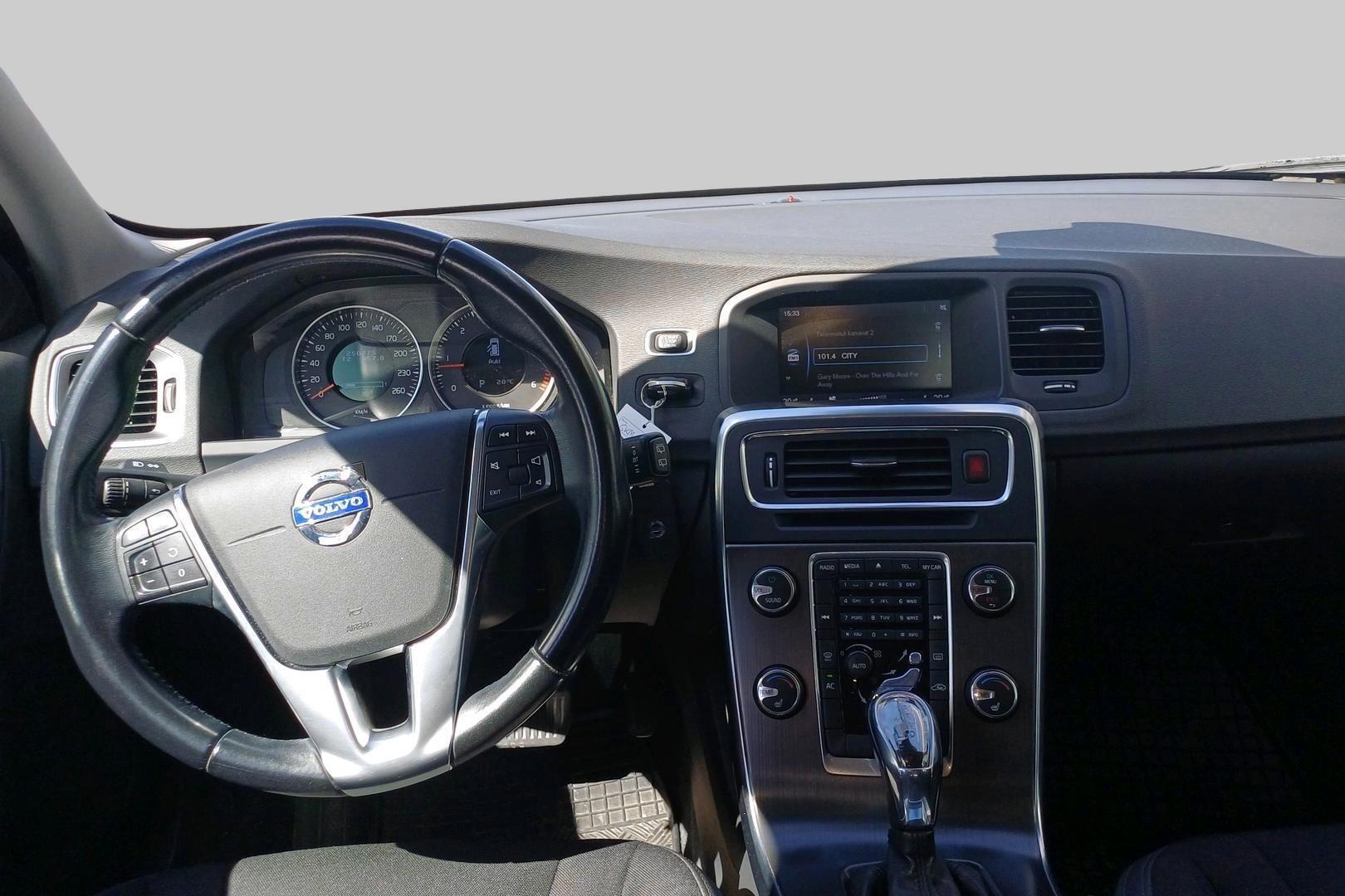 VOLVO V60 2012