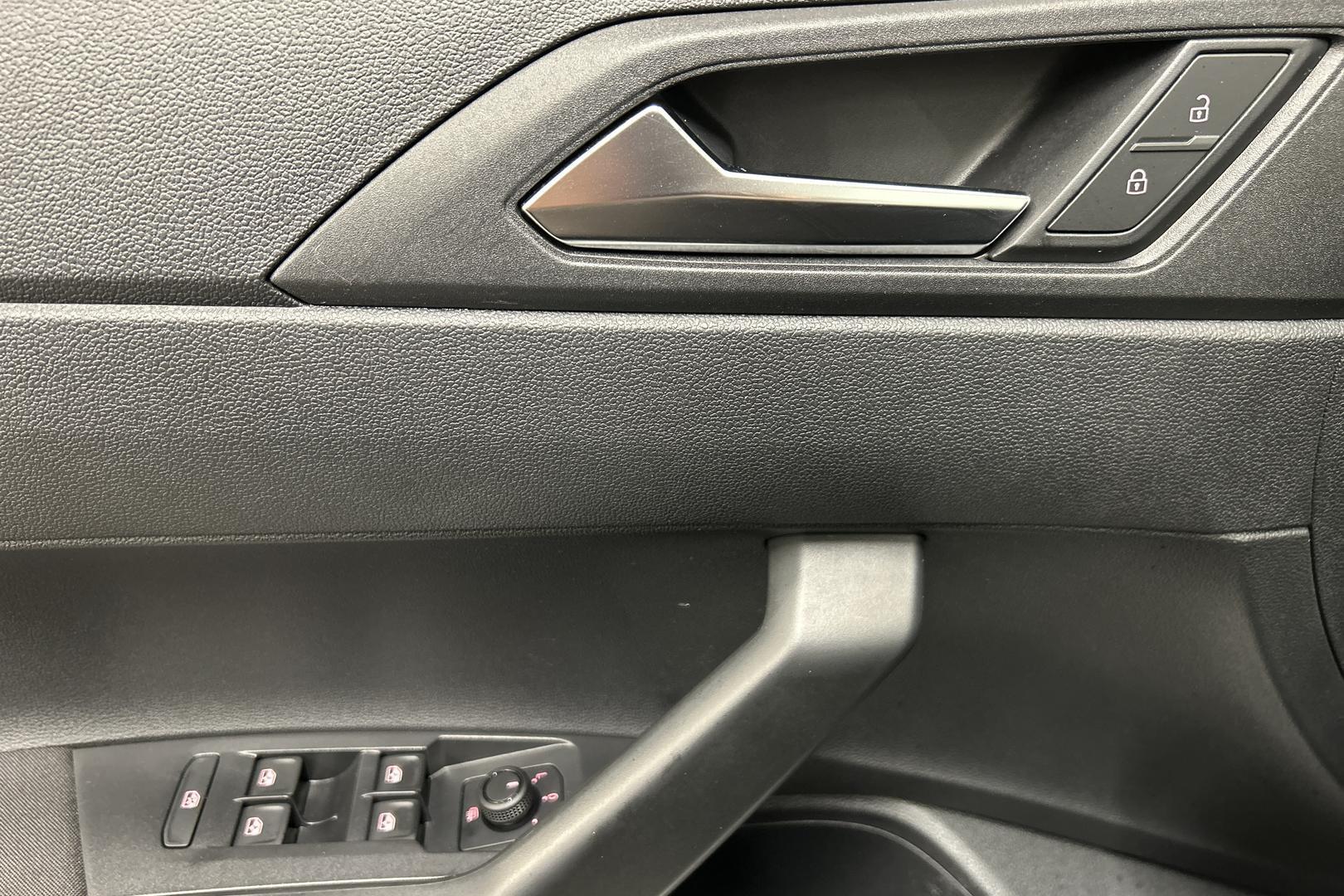 VOLKSWAGEN Polo 2020