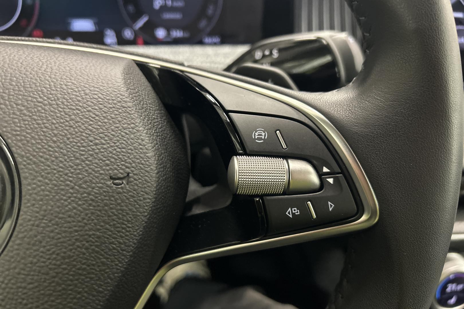 SKODA Superb 2025