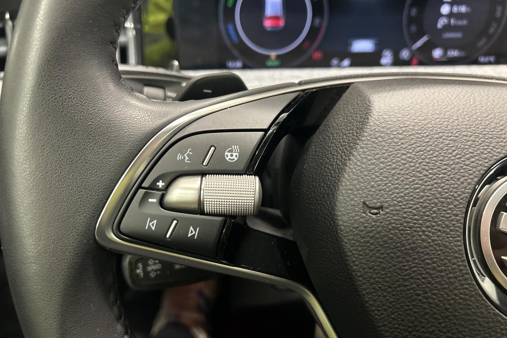 SKODA Superb 2025