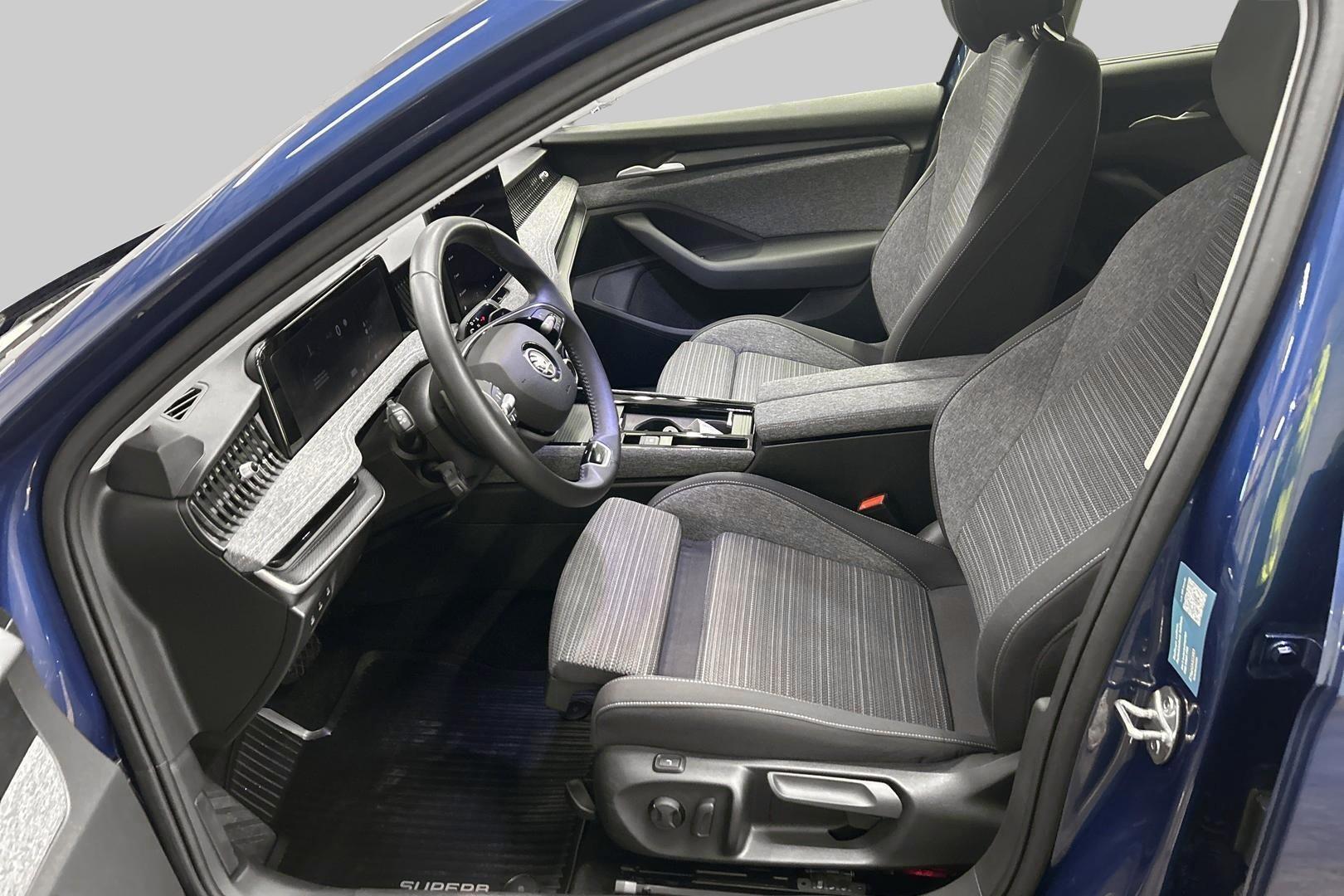 SKODA Superb 2025