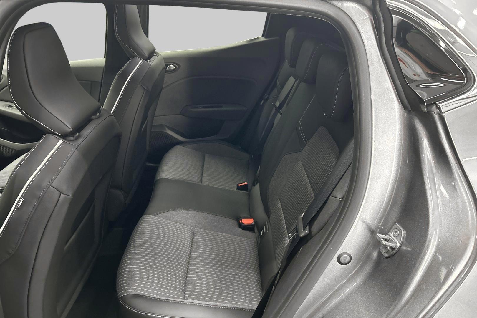 MITSUBISHI Colt 2025