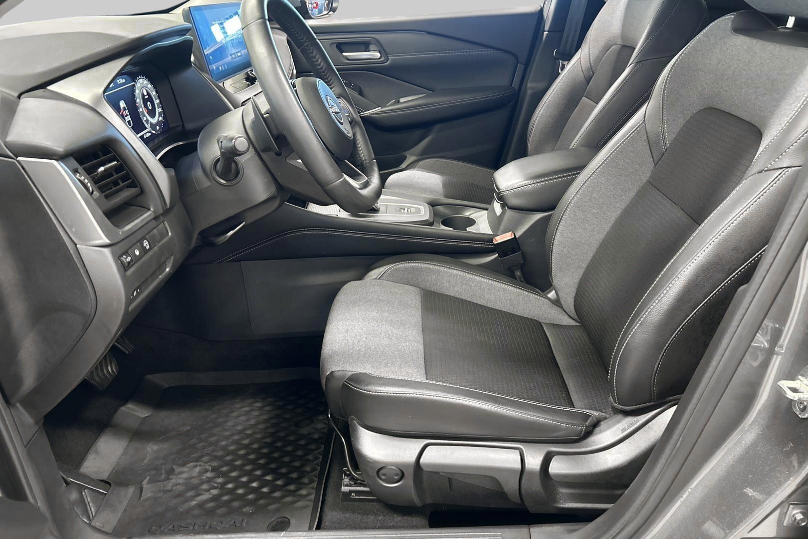 NISSAN Qashqai 2025