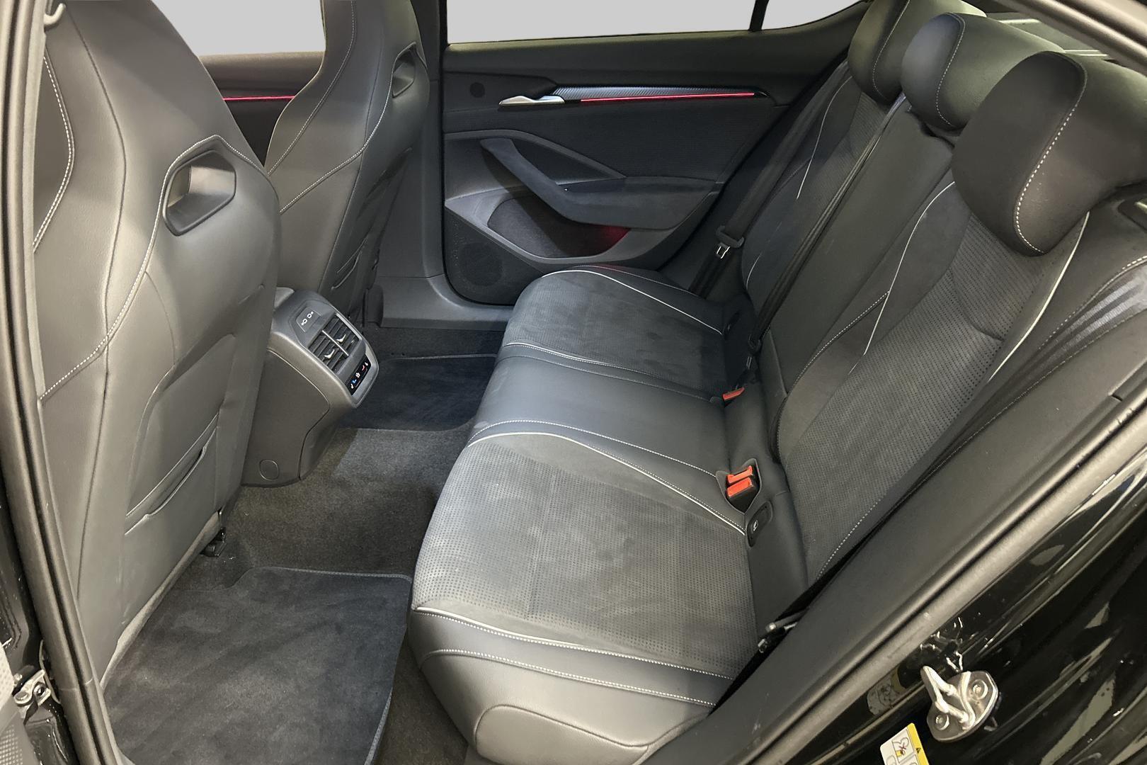 SKODA Superb 10