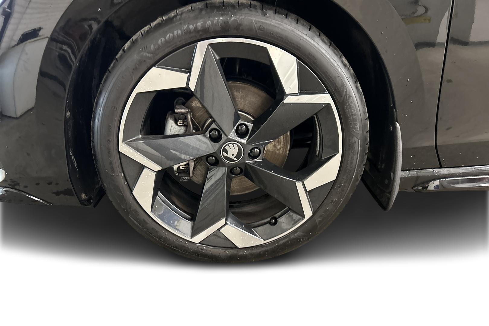 SKODA Superb 13