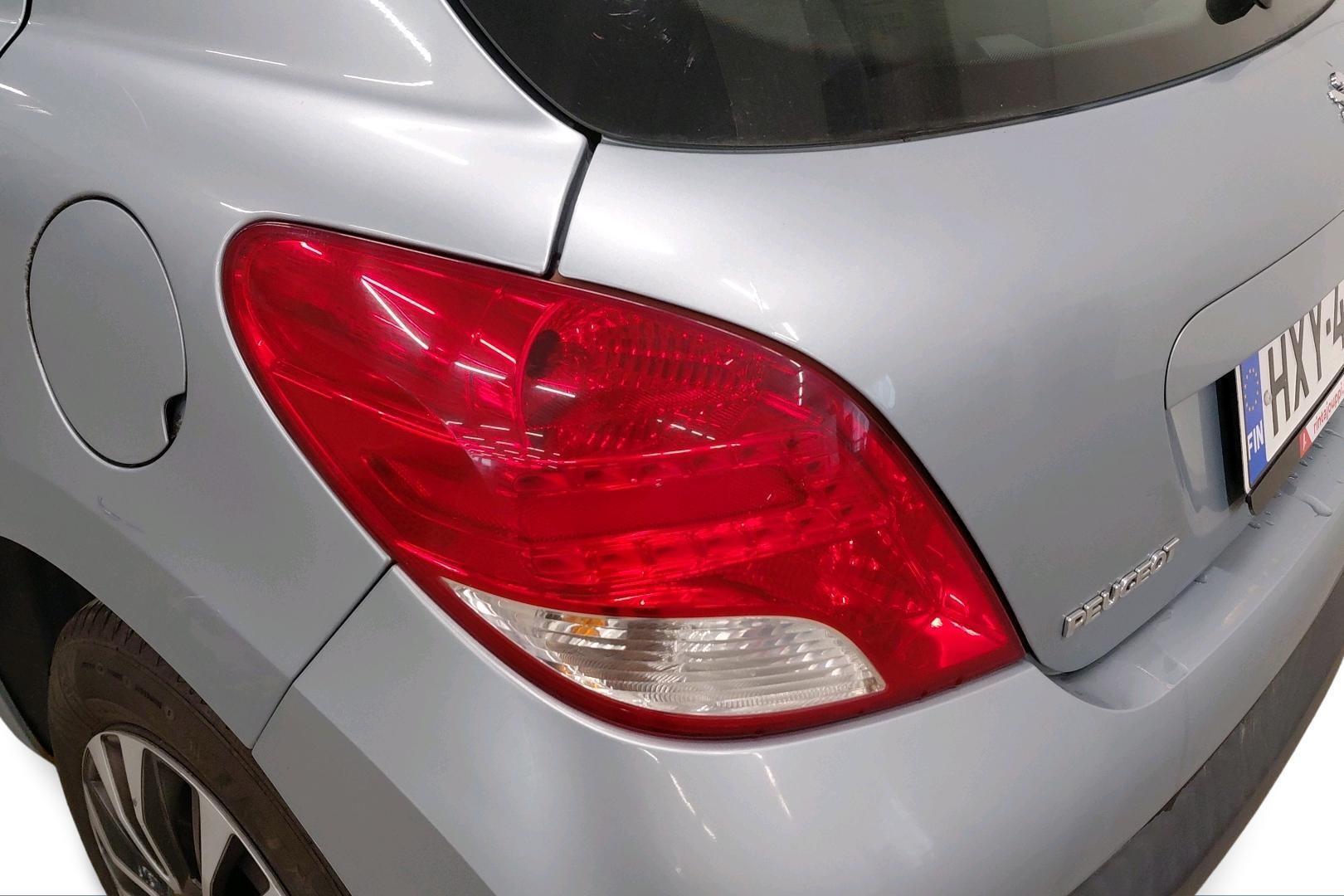PEUGEOT 207 2011