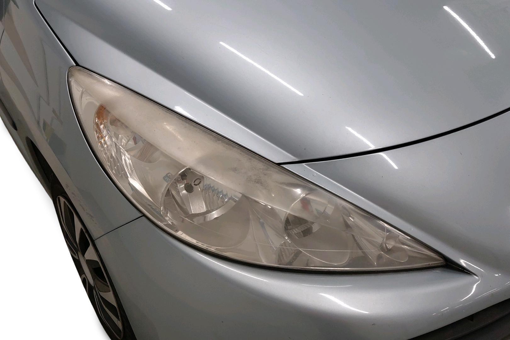 PEUGEOT 207 2011