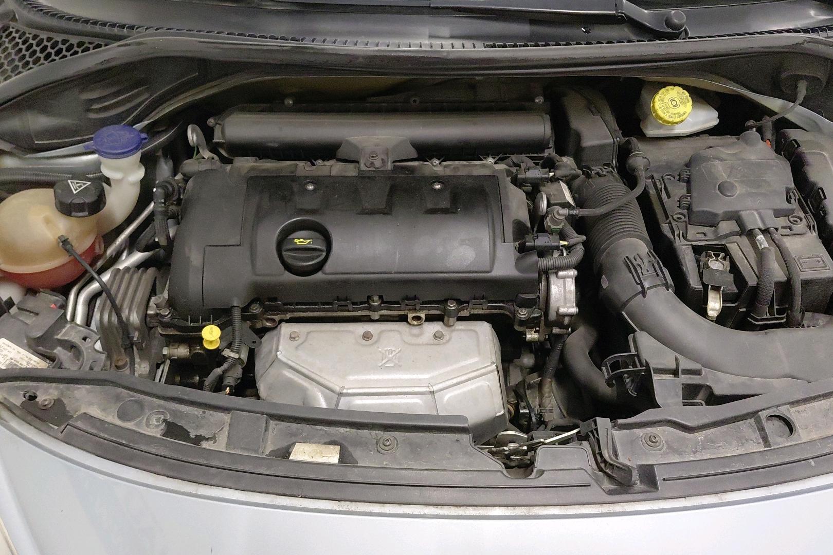 PEUGEOT 207 2011