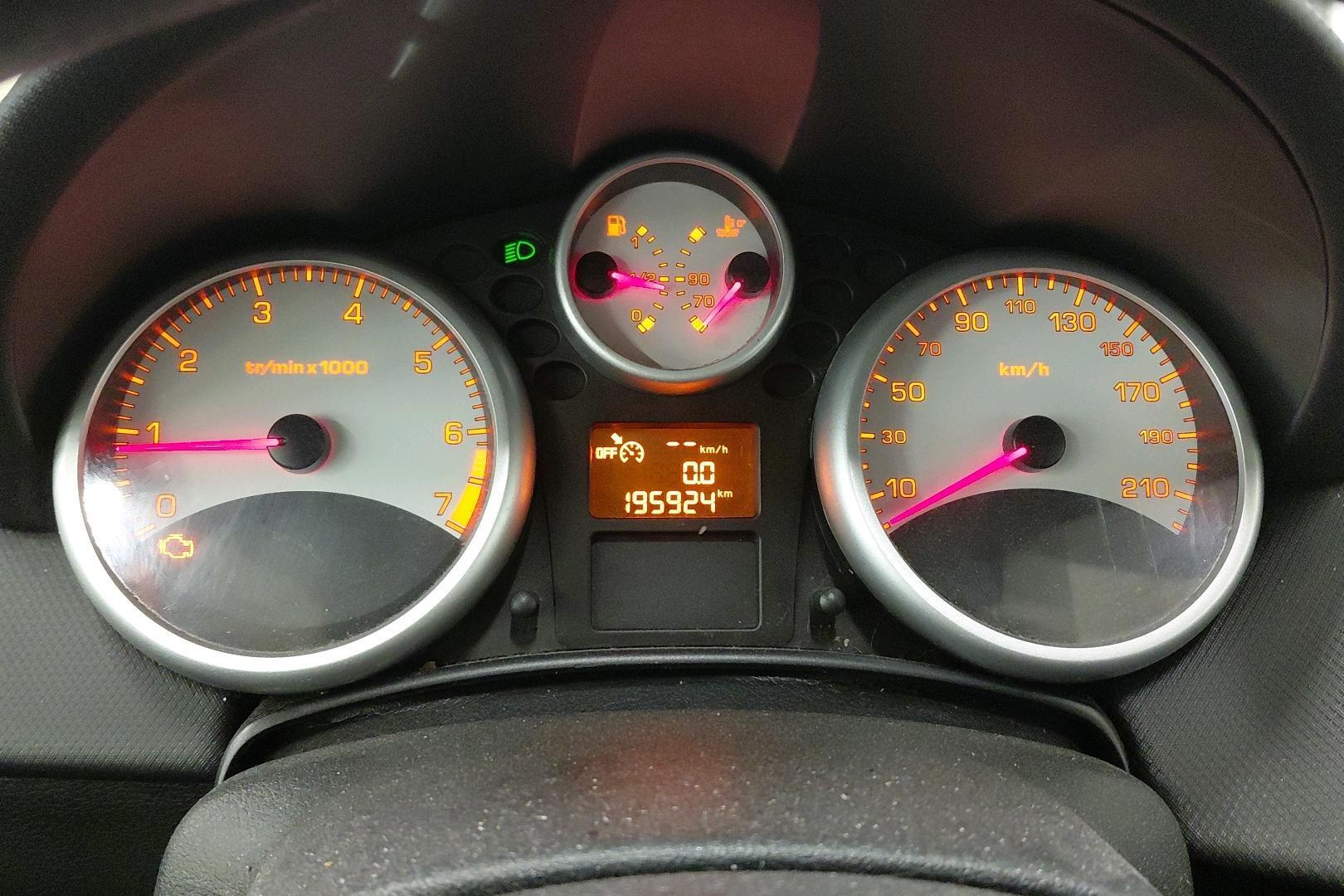 PEUGEOT 207 2011