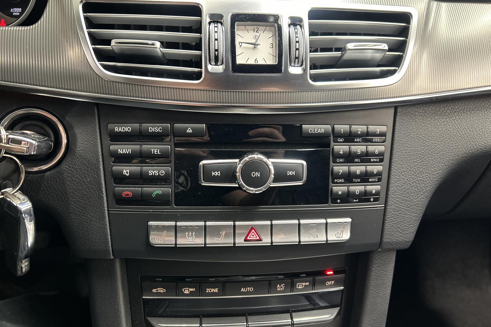 MERCEDES-BENZ E 16