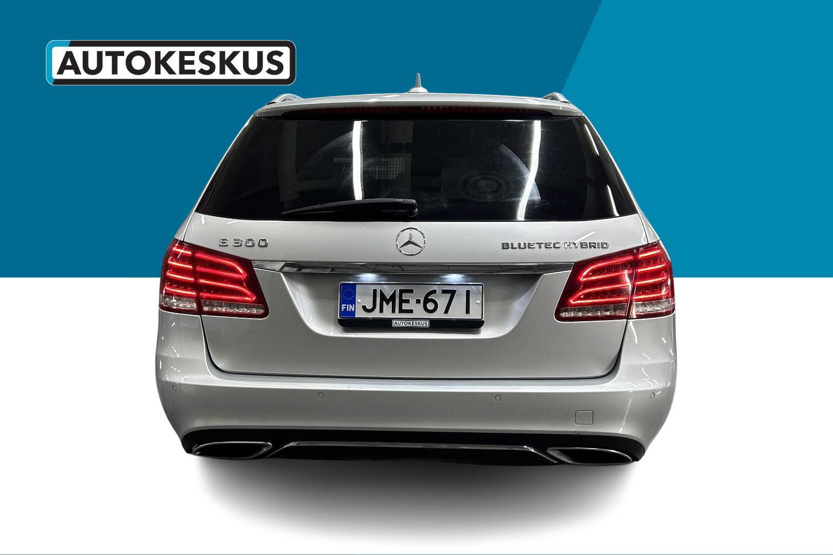 MERCEDES-BENZ E 6