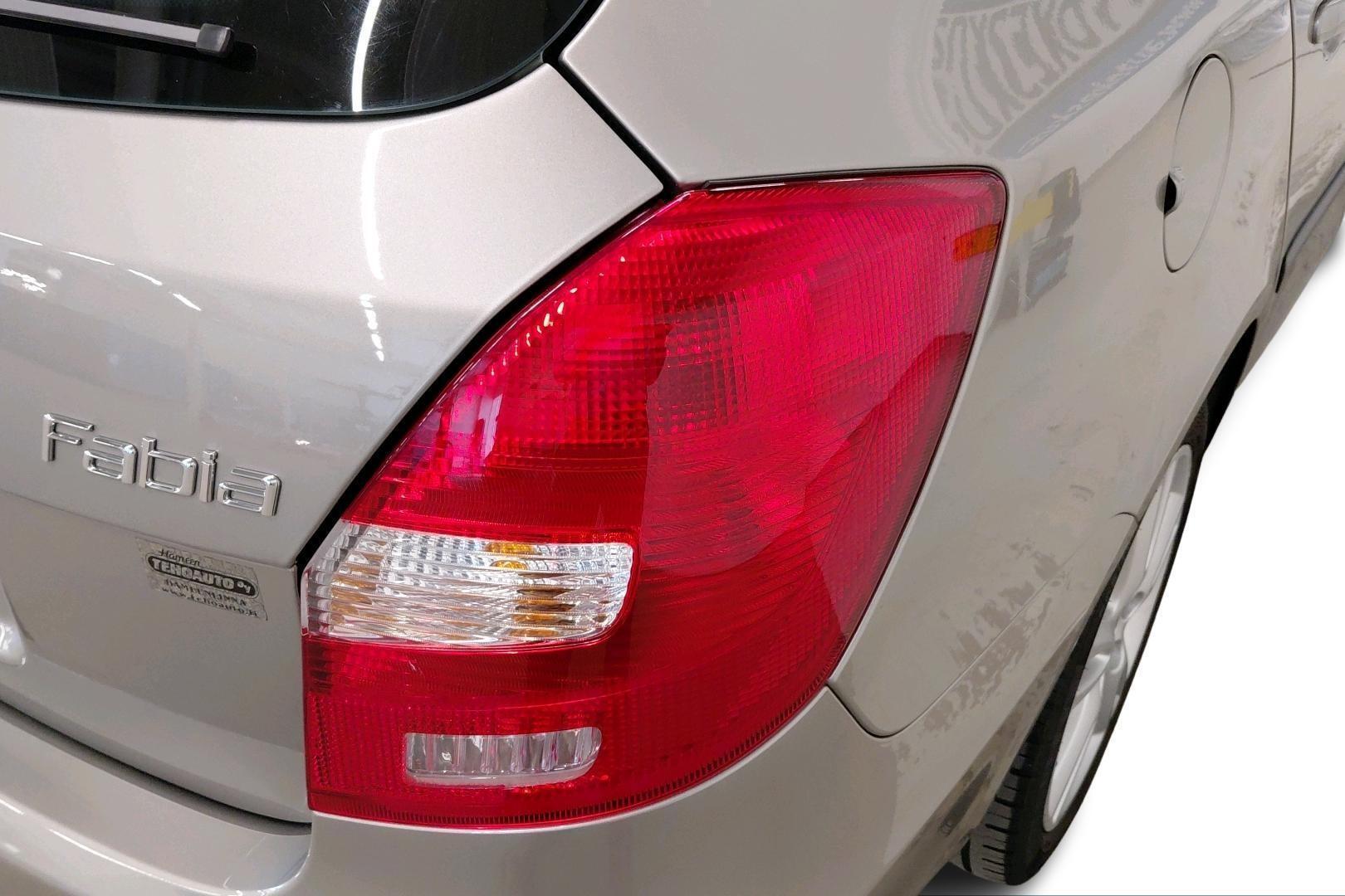SKODA Fabia 2009